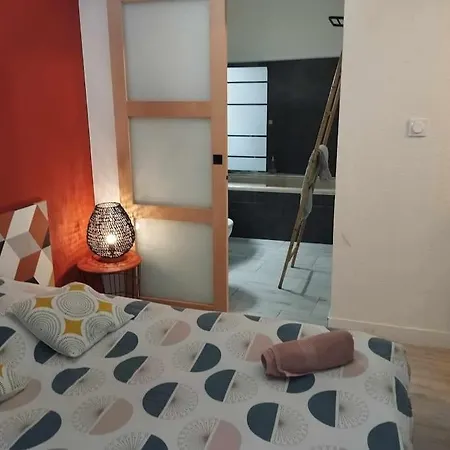 Au Fadaise Appartement Nîmes